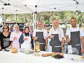 Gaziosmanpaşa Belediyesi’nin yenilediği Millet Bahçesi’ne ilk adımı kadınlar attı
