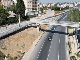 Gebze’de üst geçit asansörü bakıma alındı
