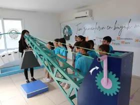 Geleceğin bilim insanları Akdeniz Belediyesinde yetişiyor
