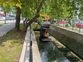 Gemlik Çarşı Deresi’nde temizlik çalışmaları başladı

