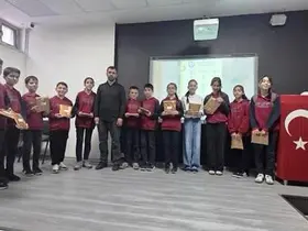 Genç yürekler Peygamberimizi anlamak için yarıştı

