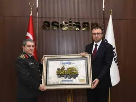 Genelkurmay Başkanı Bayraktaroğlu, ASELSAN Genel Müdürü Akyol ile bir araya geldi

