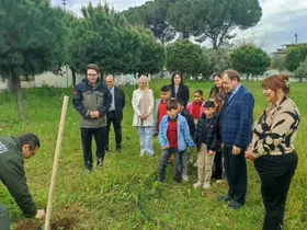 Germencik’te özel öğrenciler Orman Haftası’nda fidan dikti
