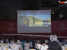 ’Gezen sinema’ tırı Çorum’da vatandaşlara nostalji yaşattı
