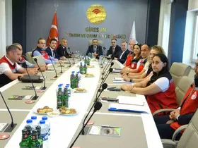Giresun’da kahverengi kokarcaya karşı 130 bin samuray arısı doğaya salındı
