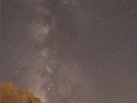 Gökyüzünde Samanyolu, yaylalarda çobanların ışığı
