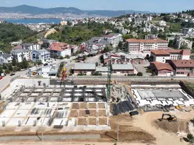 Gölcük’te spor salonu ve kapalı yüzme havuzu inşaatı sürüyor
