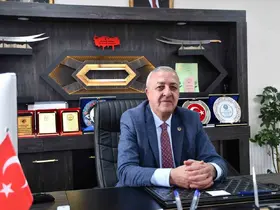 Göle Belediye Başkanı Budak: "Özgür Özel, eşime, ’Eşiniz dik durmadı, ben sizi milletvekili adayı yapayım’ şeklinde bir teklif iletti"
