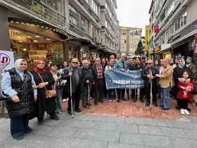 Görme engellilerden ’erişilebilirlik’ çağrısı
