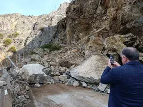 Gümüşhane-Giresun karayolu heyelan nedeniyle ulaşıma kapandı
