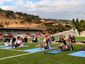 Güney’de kadınlar yoga yaptı
