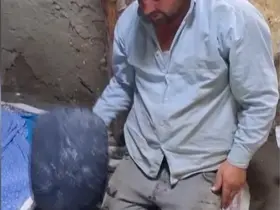 Gurbette özlediği tandır ekmeği için memleketine geldi
