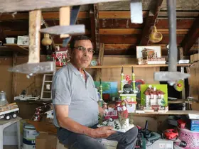 Hafızasındaki Bolu’yu çatı katında yeniden inşa ediyor
