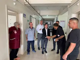 Hak-İş Diyarbakır İl Başkanı ve Öz Sağlık İş Şube Başkanı Aküzüm, üyeleriyle bir araya geldi
