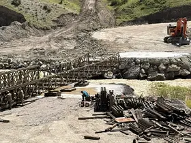 Hakkari-Van yolunda panel köprü çalışması sürüyor
