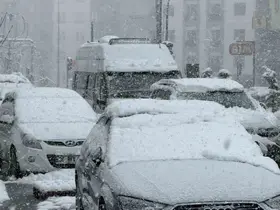 Hakkari’de 60 yerleşim yerinin yolu kapandı
