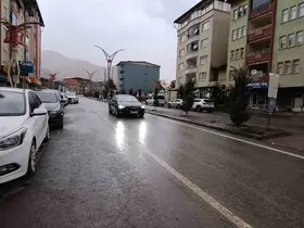 Hakkari’de sağanak yağış etkisini sürdürüyor
