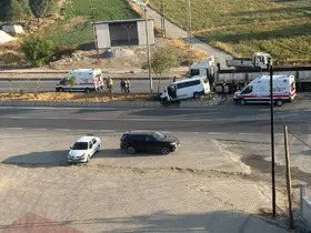 Hasköy’de tır ile panelvan araç çarpıştı: 3 yaralı
