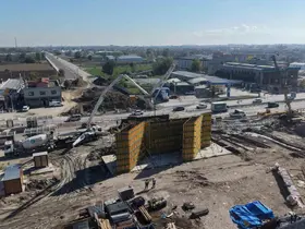 Hastane ile şehir merkezi ulaşımını kolaylaştıracak köprüde ilk ayağın betonu döküldü
