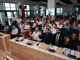 Hatay büyükşehir Belediyesi, savaşın izlerinin silindiği Suriye’nin 2 kentine araç hibe edecek
