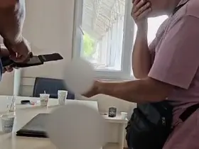 Hayatını kaybeden babasının hediyesini kaybetti, bulununca sözleri duygulandırdı
