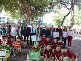 ’’Her Çocuk Bir Fidan’’ etkinliği için öğrenciler fidan dikti
