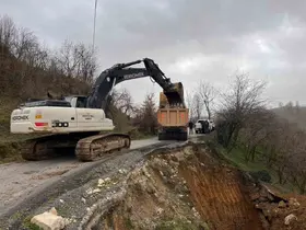 Heyelanlı bölgede çalışma yapıldı
