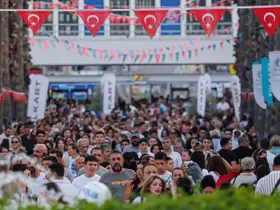 İEF’de eğlence ve sürprizler bir arada
