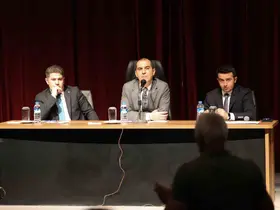 Iğdır Valisi Taşolar, muhtarların taleplerini dinledi
