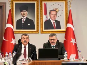 İki bakandan 81 il valisi ve il milli eğitim müdürü ile toplantı