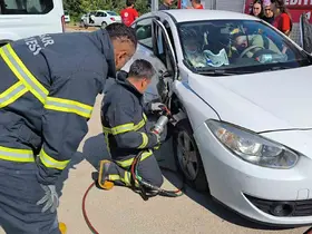 İki otomobilin çarpıştığı kazada 4 kişi yaralandı
