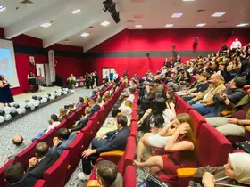 İletişim öğrencileri sektör temsilcileriyle buluştu
