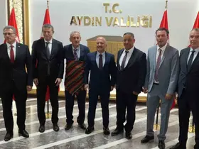 İlin Ahisi’ne ödülünü Aydın Valisi Varol verdi
