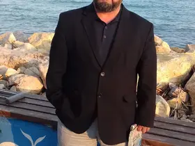 İmam mezarlıkta ölü bulundu
