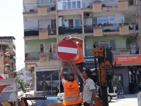 İncirliova’da trafik akış yönü değişti
