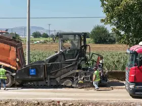 İncirliova’da yol yenileme çalışmaları devam ediyor
