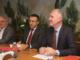 İnegöl için güç birliği
