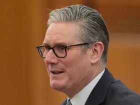 İngiltere Başbakanı Starmer’dan istifa çağrılarına yanıt: "Görevimden vazgeçmeyeceğim"
