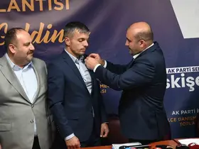 İnönü’de CHP’li Belediye Meclis Üyesi AK Parti’ye geçti
