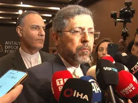 İran Dışişleri Bakan Yardımcısı Said Hatibzade "Diplomasinin kullanıldığı ve ardından yeniden savaş başlatıldığı bu kısır döngü sona ermeli"
