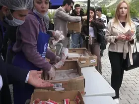 Isparta’da öğrencilere 5 bin adet balık ekmek dağıtıldı
