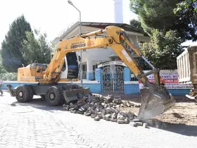 İstiklal Mahallesi’nde yol yenileme çalışmaları başladı
