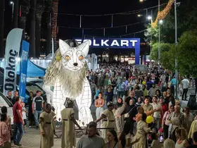 İzmir Enternasyonal Fuarı’nda masalsı buluşma: "Beyaz Tilki" büyüledi
