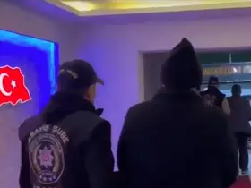 İzmir’de 9 yıldır aranan eski karı koca dolandırıcılar yakalandı

