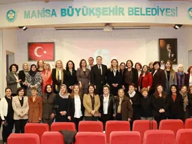 Kadın belediye başkanları Manisa’da buluştu
