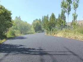 Kağızman’da köy yollarında asfalt seferberliği: 7 kilometrelik yol yenileniyor
