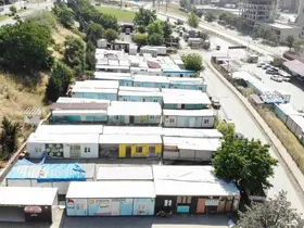 Kahramanmaraş’ta esnafa verilen konteynerler kaldırılmaya başlandı
