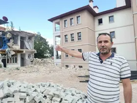 Kahramanmaraş’ta yıkılması beklenen binalar vatandaşı endişelendiriyor
