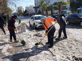 Kâhta Belediyesi’nden karla mücadelede kesintisiz çalışma
