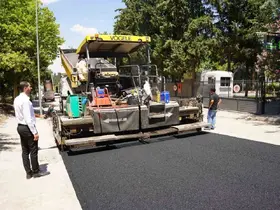 Kahta’da yol ve asfalt seferberliği sürüyor
